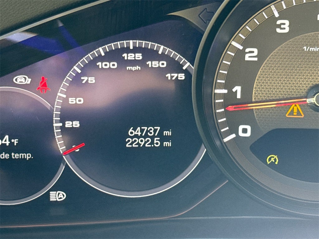 2022 Porsche Cayenne Platinum Edition