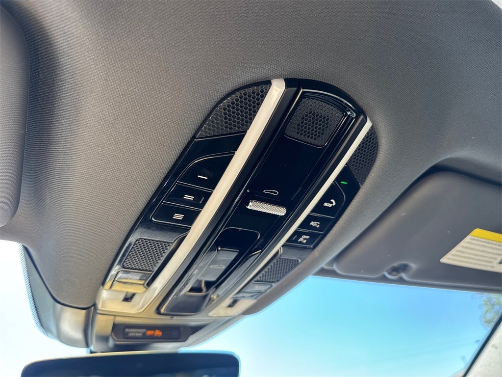 2022 Porsche Cayenne Platinum Edition