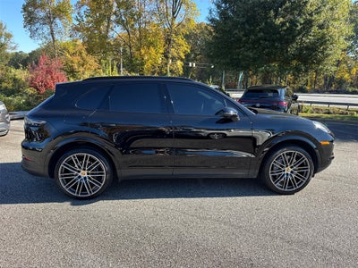 2022 Porsche Cayenne Platinum Edition