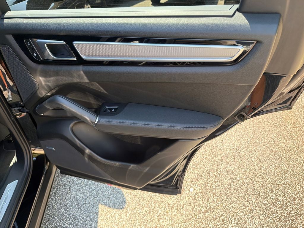 2022 Porsche Cayenne Platinum Edition
