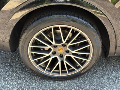 2022 Porsche Cayenne Platinum Edition