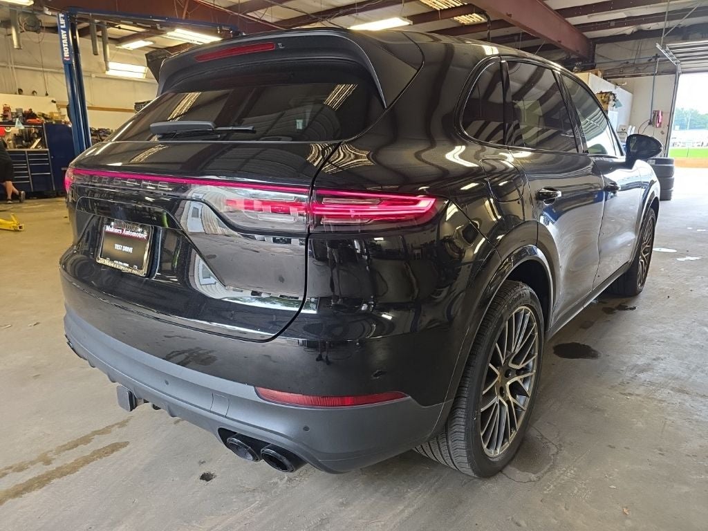 2022 Porsche Cayenne Platinum Edition