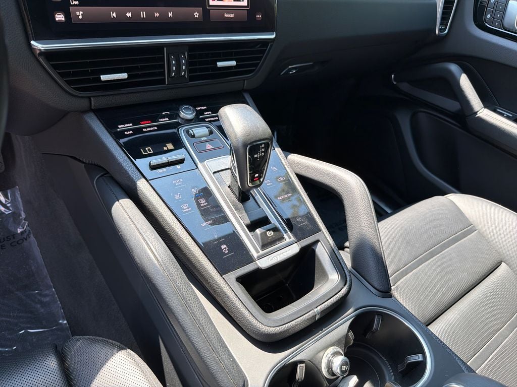 2022 Porsche Cayenne Platinum Edition