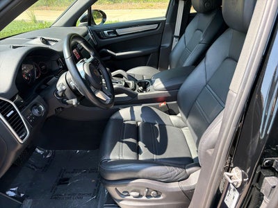 2022 Porsche Cayenne Platinum Edition