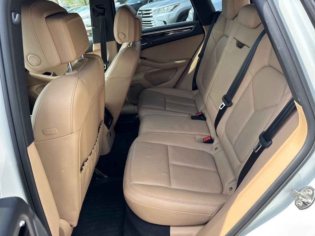 2020 Porsche Macan S