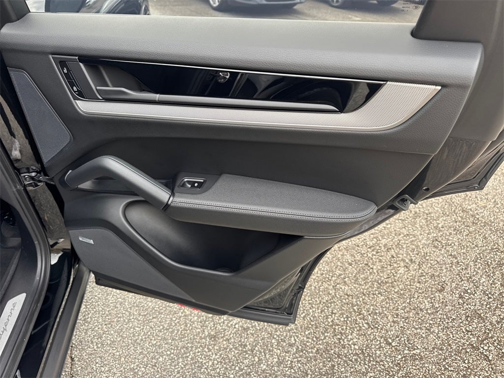 2025 Porsche Cayenne Coupe Coupe AWD