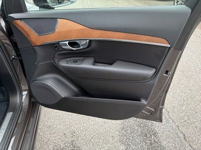 2023 Volvo XC90 Plus