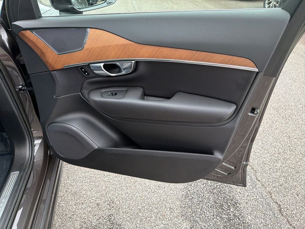 2023 Volvo XC90 Plus