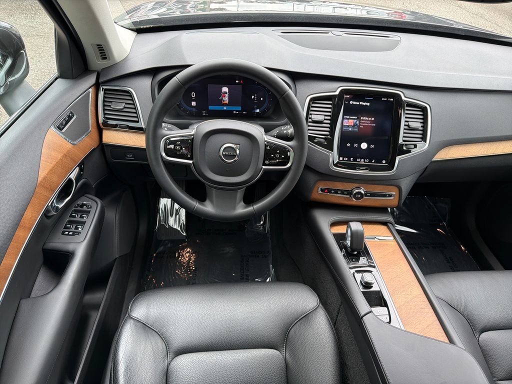 2023 Volvo XC90 Plus