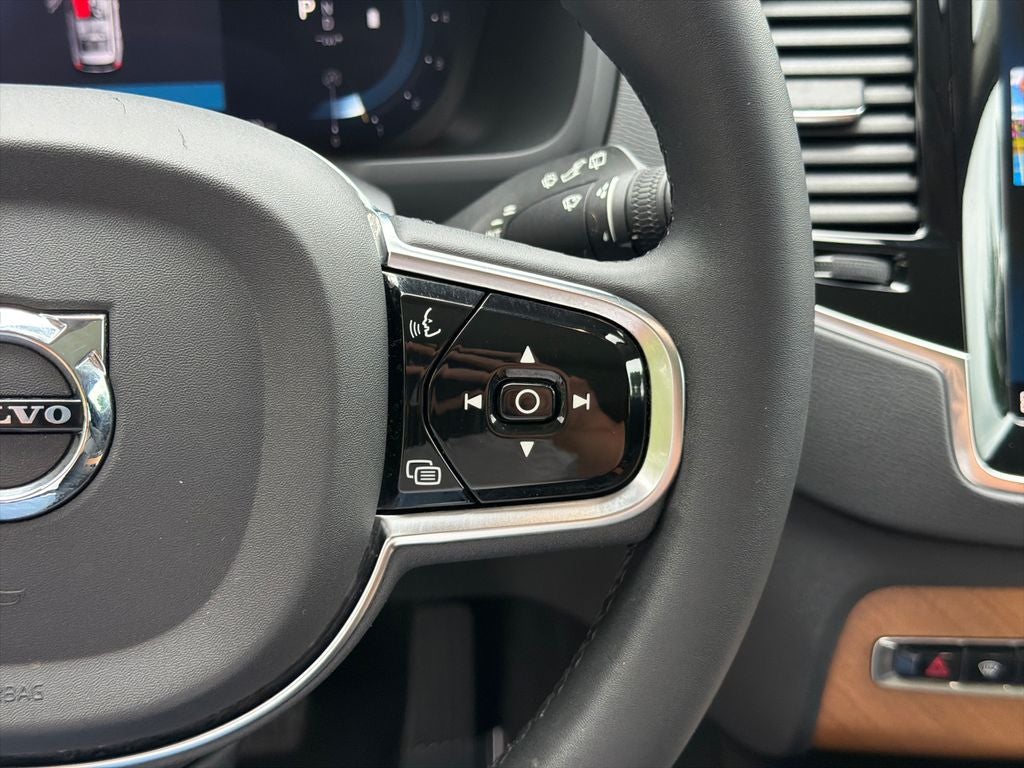 2023 Volvo XC90 Plus