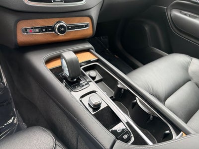 2023 Volvo XC90 Plus