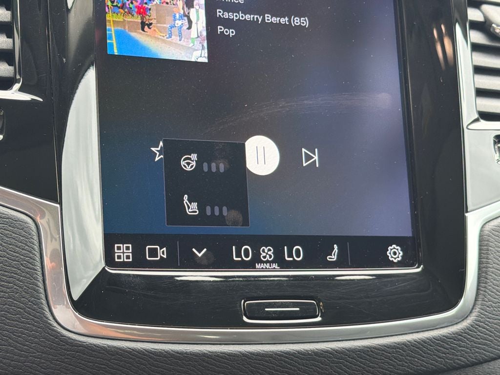 2023 Volvo XC90 Plus