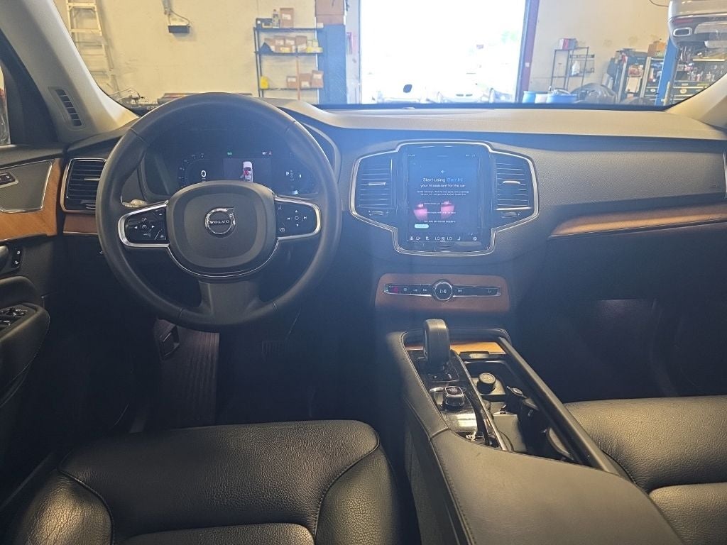2023 Volvo XC90 Plus
