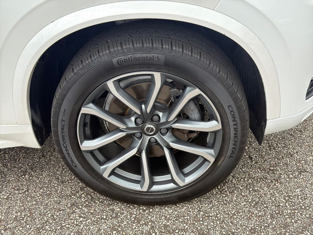 2019 Volvo XC90 Momentum