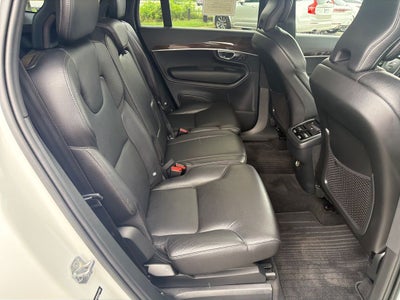 2019 Volvo XC90 Momentum