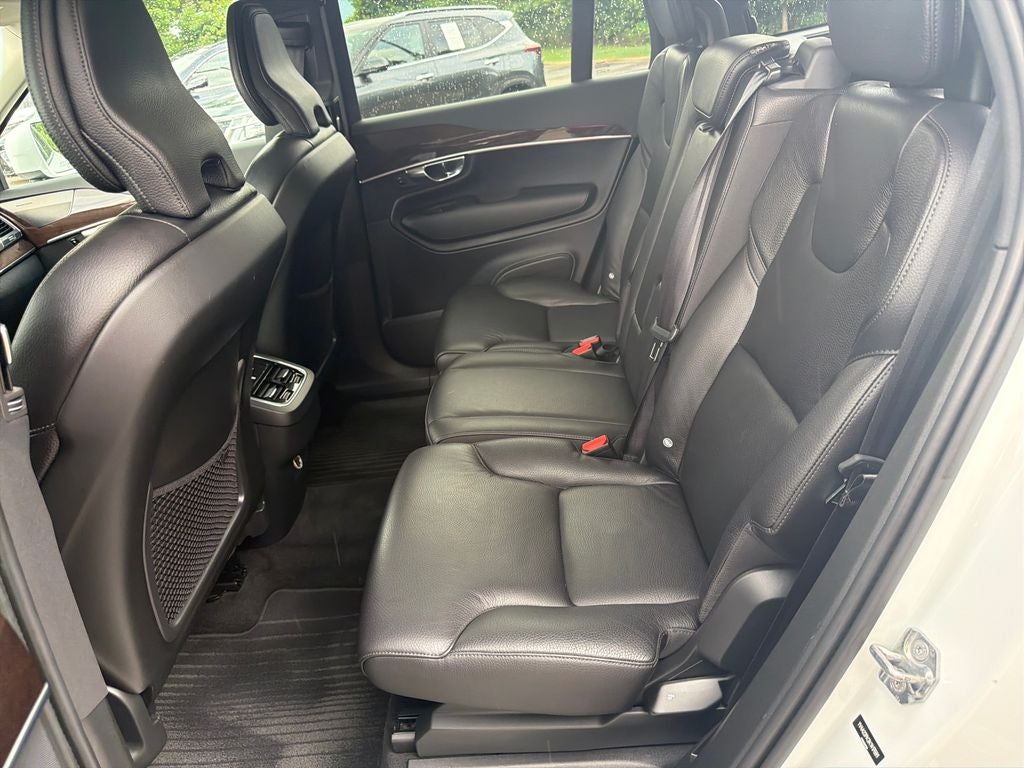 2019 Volvo XC90 Momentum