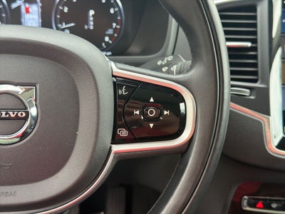 2019 Volvo XC90 Momentum