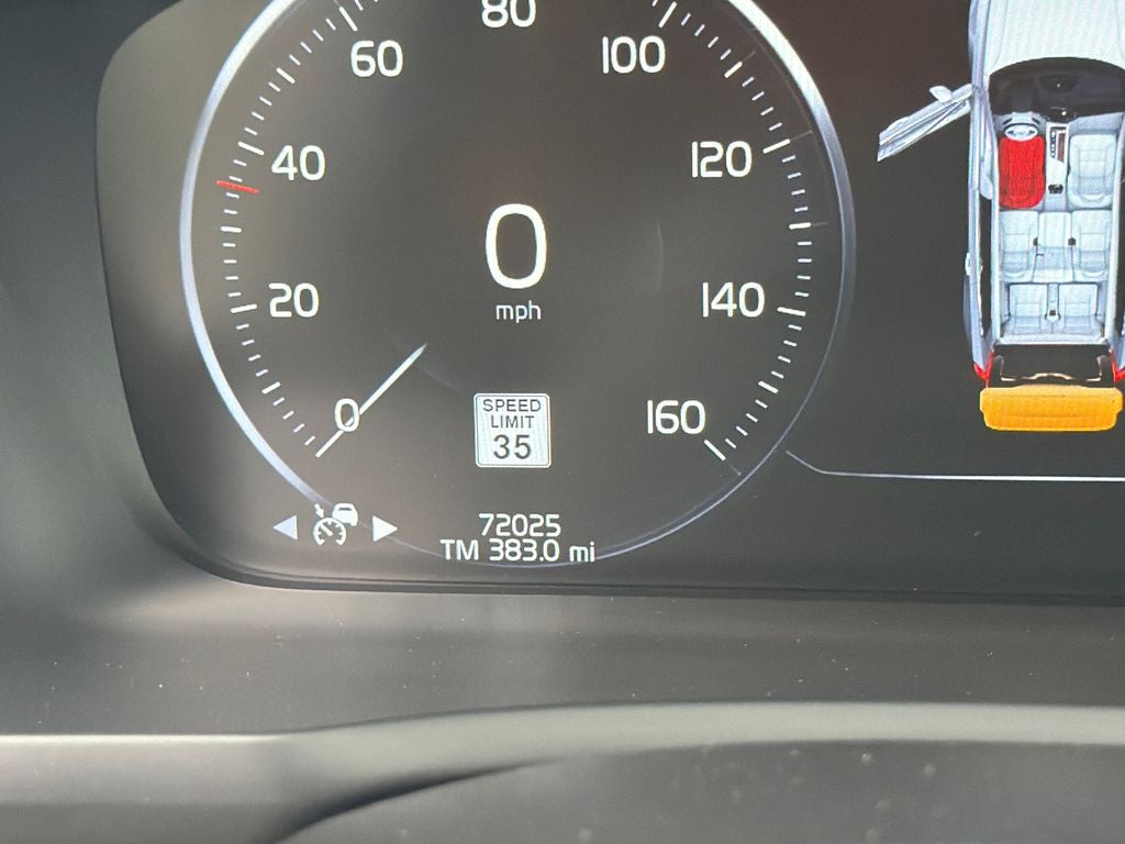 2019 Volvo XC90 Momentum
