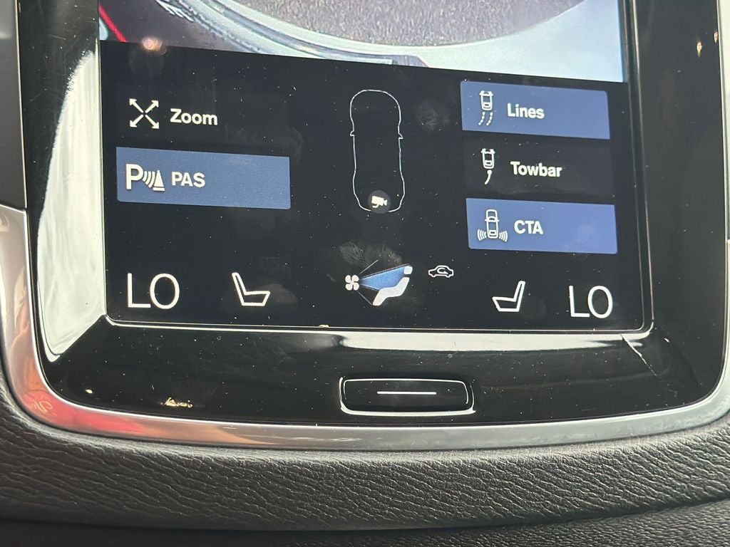 2019 Volvo XC90 Momentum