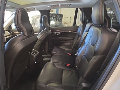 2019 Volvo XC90 Momentum