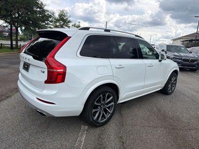 2019 Volvo XC90 Momentum