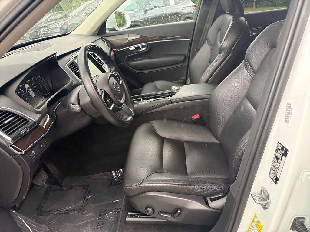 2019 Volvo XC90 Momentum