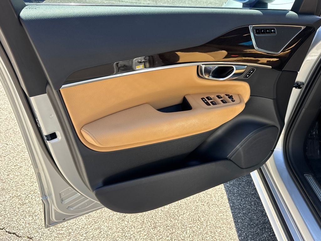 2019 Volvo XC90 Momentum