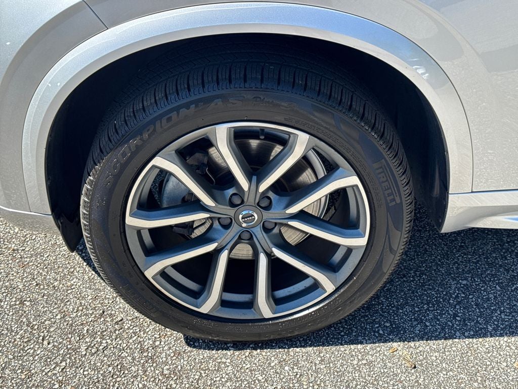 2019 Volvo XC90 Momentum