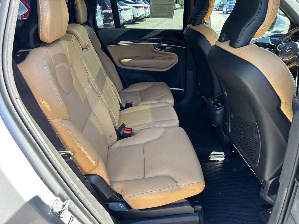 2019 Volvo XC90 Momentum