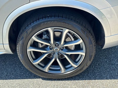 2019 Volvo XC90 Momentum
