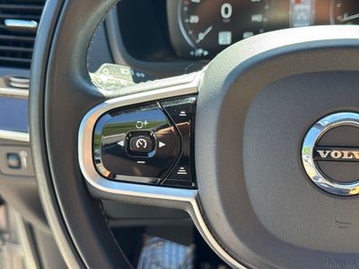 2019 Volvo XC90 Momentum