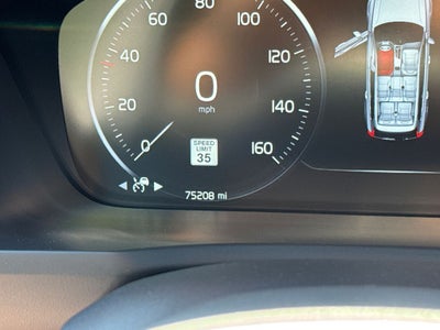 2019 Volvo XC90 Momentum