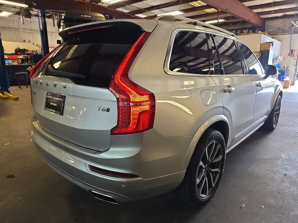 2019 Volvo XC90 Momentum