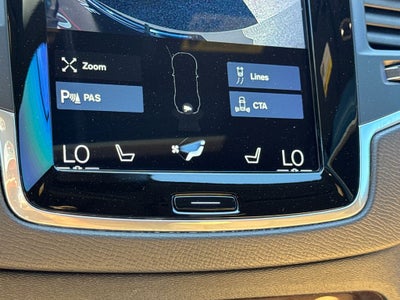 2019 Volvo XC90 Momentum