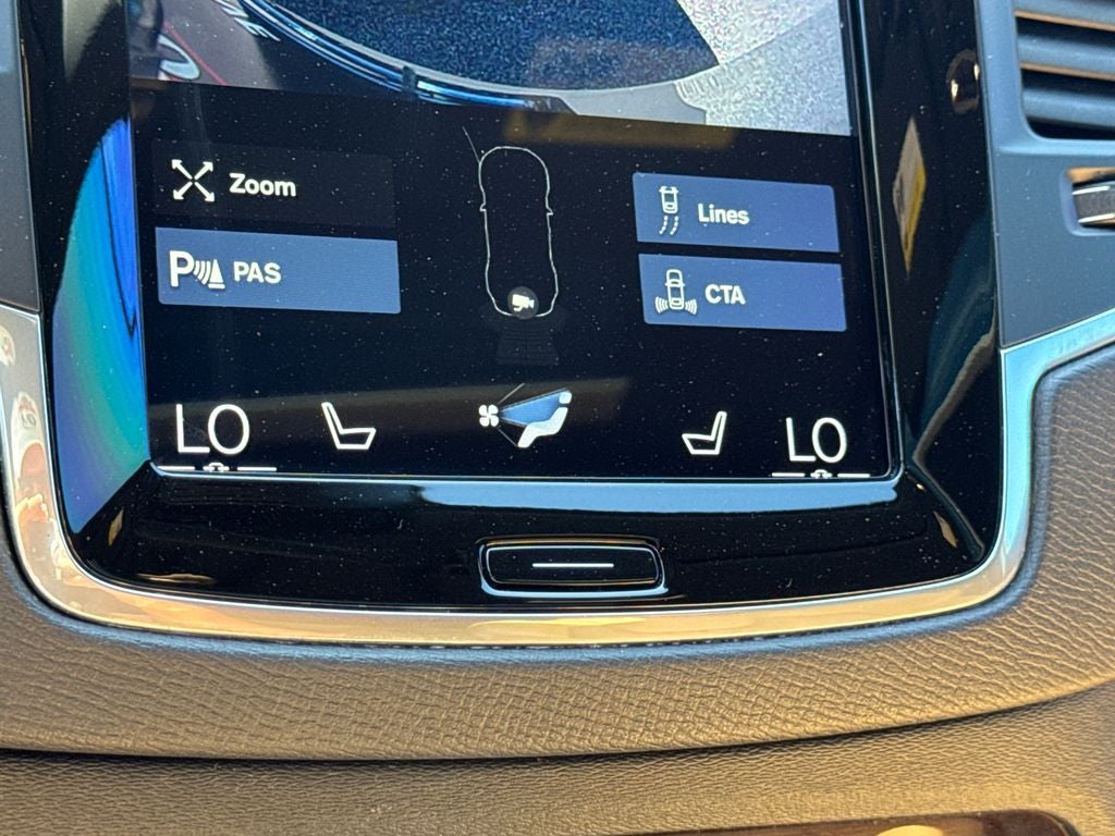 2019 Volvo XC90 Momentum