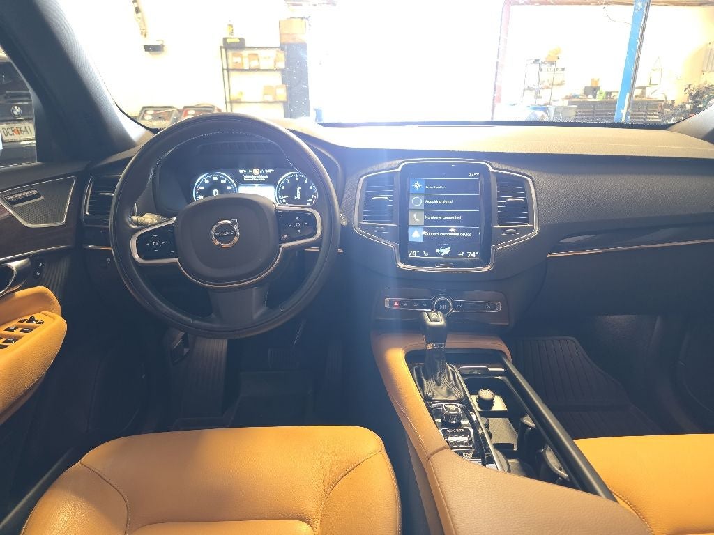 2019 Volvo XC90 Momentum