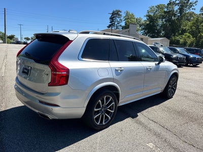 2019 Volvo XC90 Momentum