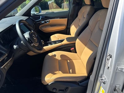 2019 Volvo XC90 Momentum
