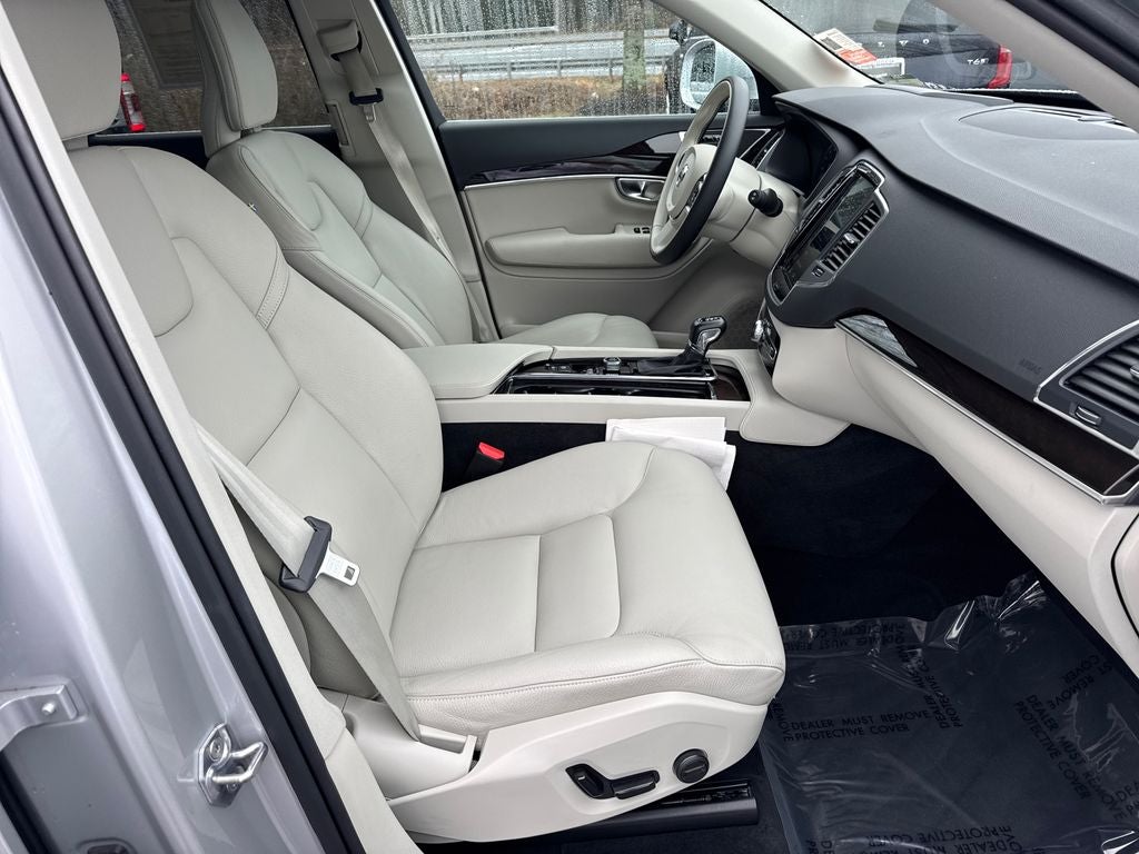 2019 Volvo XC90 Momentum