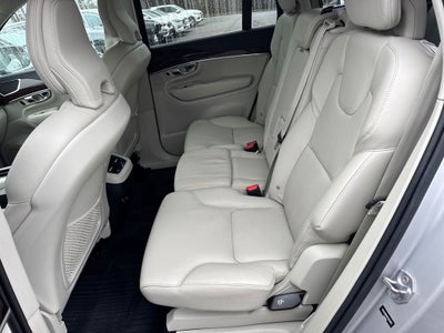 2019 Volvo XC90 Momentum