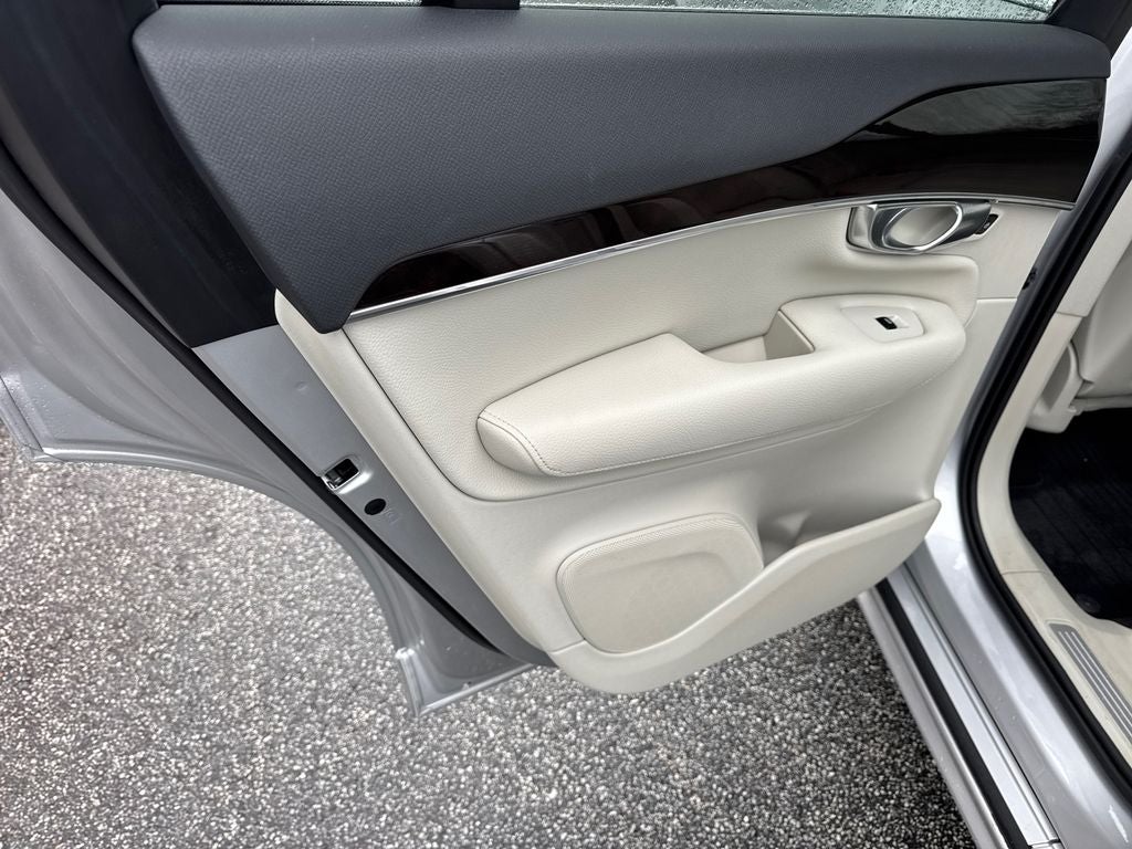 2019 Volvo XC90 Momentum