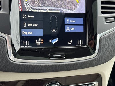 2019 Volvo XC90 Momentum