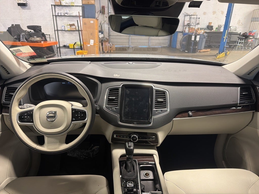 2019 Volvo XC90 Momentum