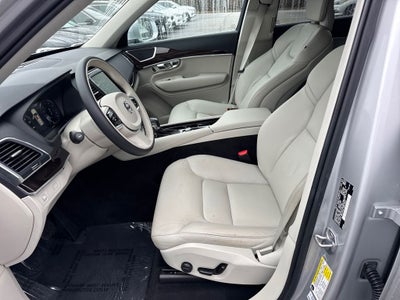 2019 Volvo XC90 Momentum
