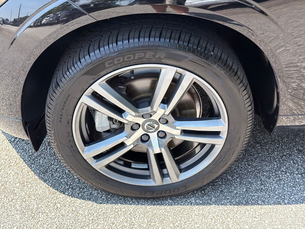 2020 Volvo XC60 Momentum