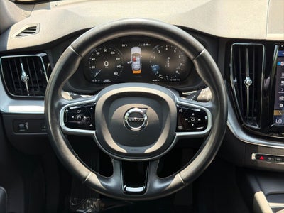 2020 Volvo XC60 Momentum