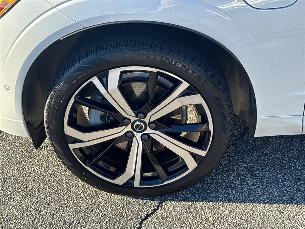 2022 Volvo XC60 Recharge Plug-In Hybrid R-Design