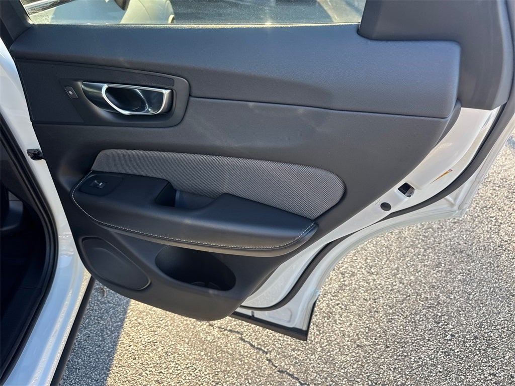 2022 Volvo XC60 Recharge Plug-In Hybrid R-Design