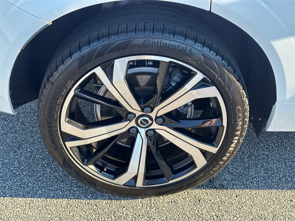 2022 Volvo XC60 Recharge Plug-In Hybrid R-Design