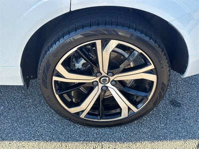 2022 Volvo XC60 Recharge Plug-In Hybrid R-Design